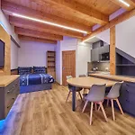 Urlas Apartments, Shortcut To Snezka, Dog Friendly Apartman